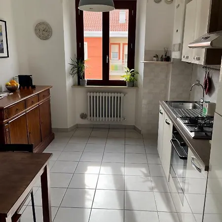A Due Passi Dal Centro Apartment *